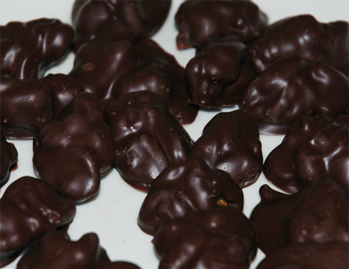 http://thecookinggeek.com/wp-content/uploads/2012/10/Chocolate-covered-walnuts.png